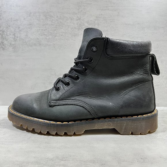 Dr Martens Made In England 6-Eye Leather Lace Up Boots - Women's Size 8 US - Picture 1 of 10